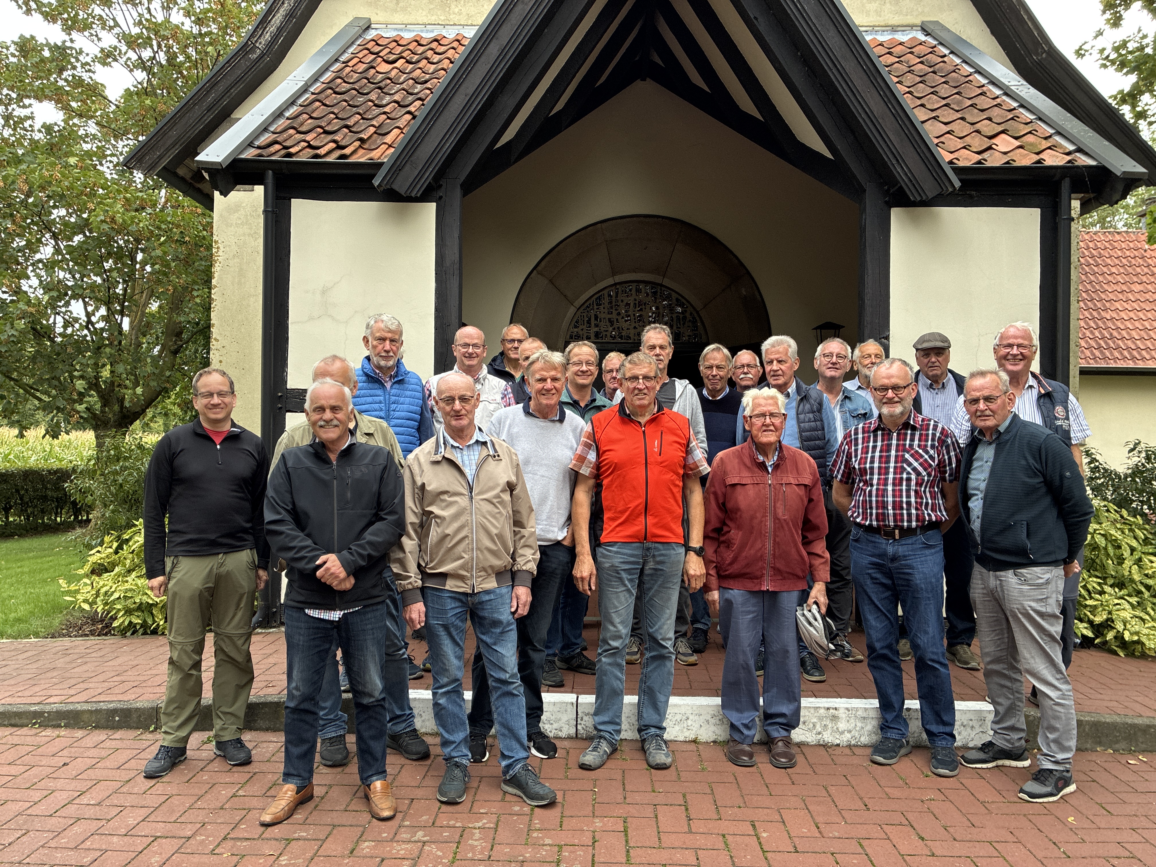 Männersodalität Albersloh besucht Herz-Jesu-Kapelle Borbein